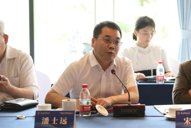 海燕论坛百家乐